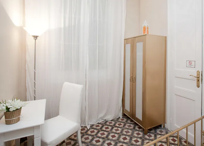 לינה וארוחת בוקר Casa Maca 2*