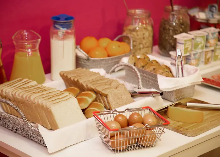 לינה וארוחת בוקר Casa Maca ברצלונה